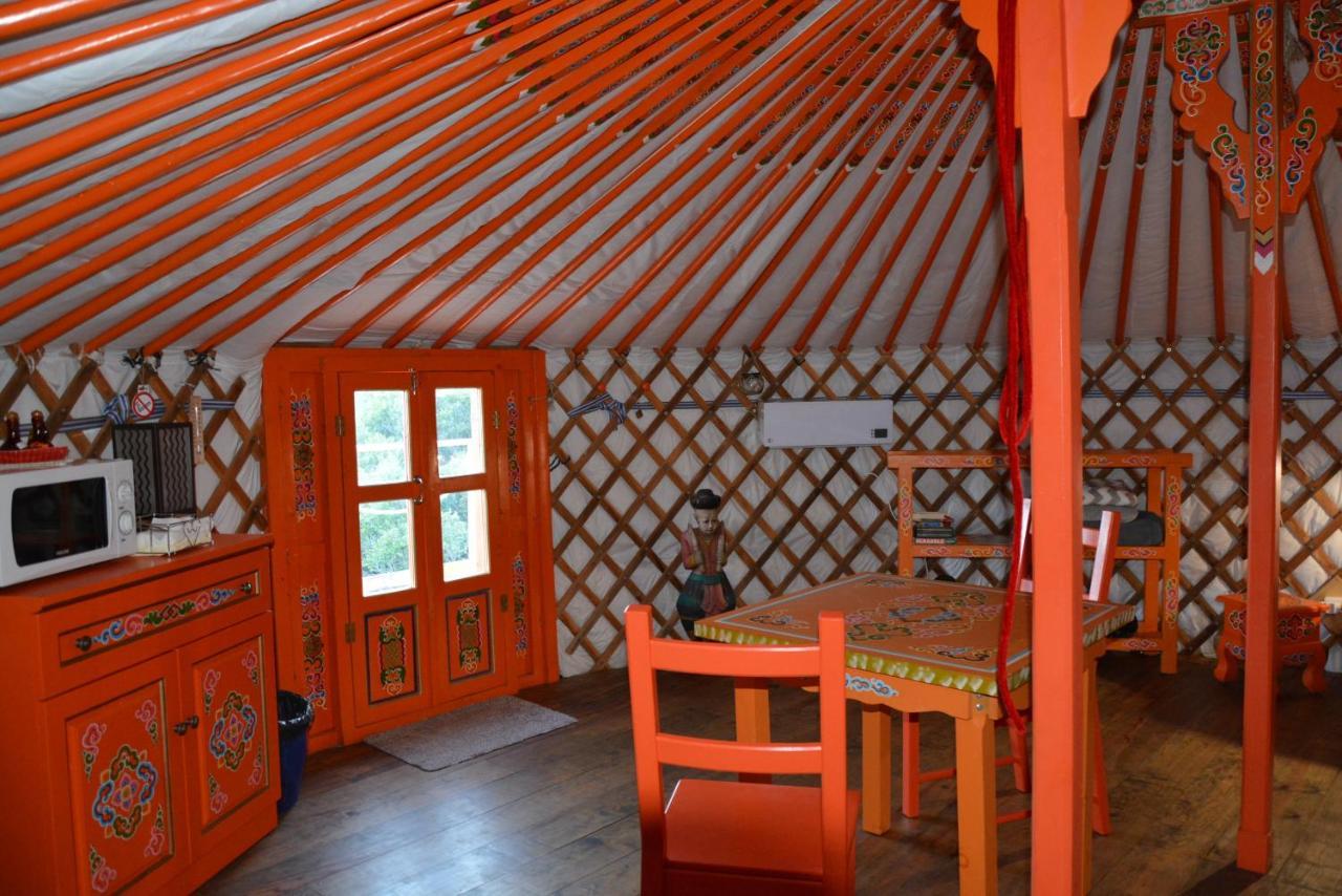 Les Insolites De Taracopala Solliès-Toucas Exterior foto